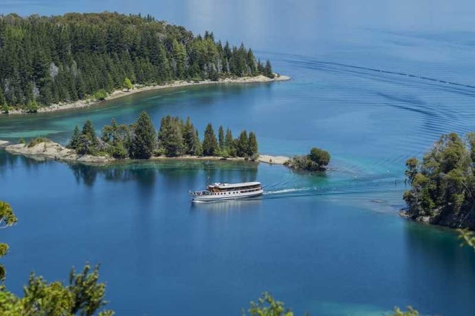 Sailing the lakes
