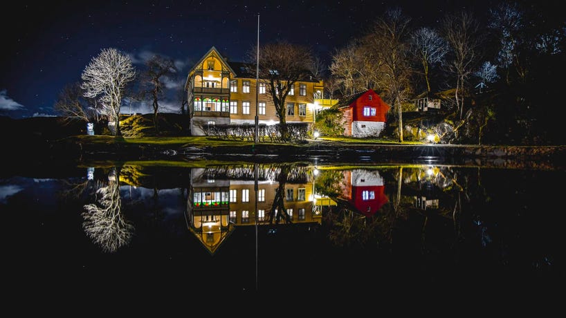 Skjerjehamn at night
