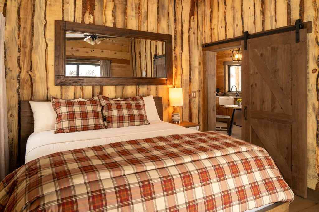 Zion Mountain Ranch - Lodge 208 - Hotel Room in United States