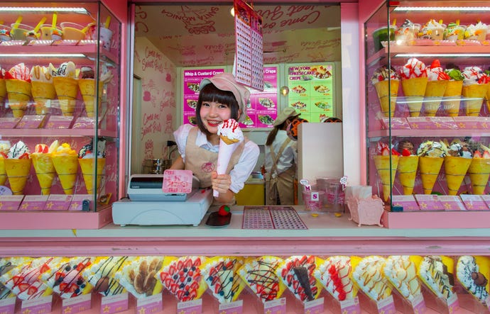Explore the streets of Harajuku
