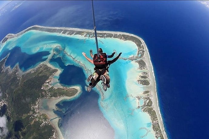 Skydiving Bora Bora
