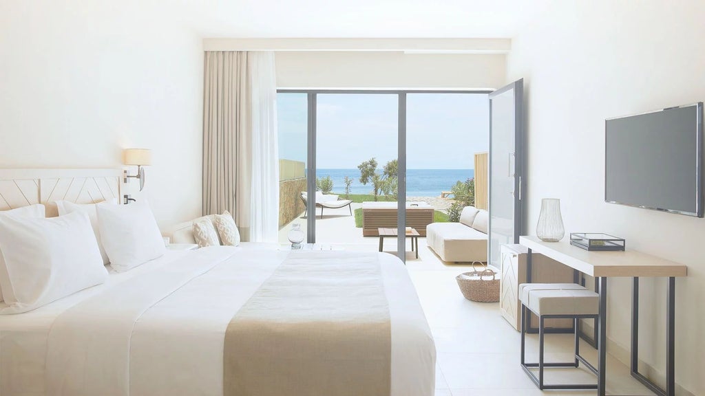 ELIVI Skiathos - The GRACE Suite - Hotel Room in Greece