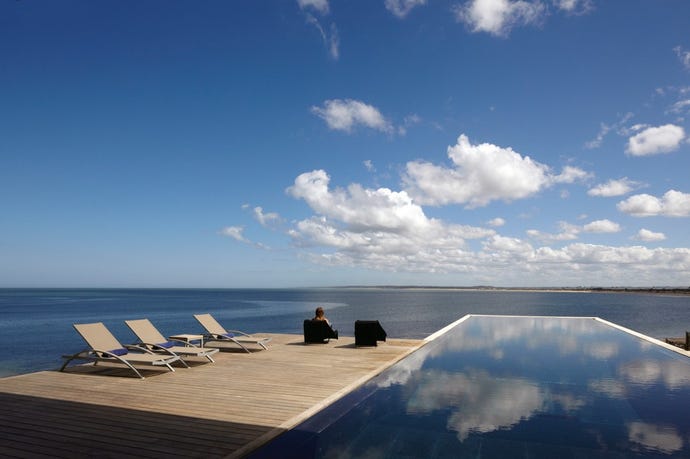 With the right light, even the pool becomes a piece of art