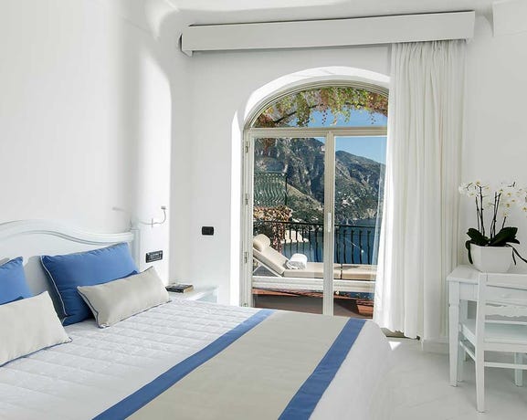 Rooms with a view of the sea
