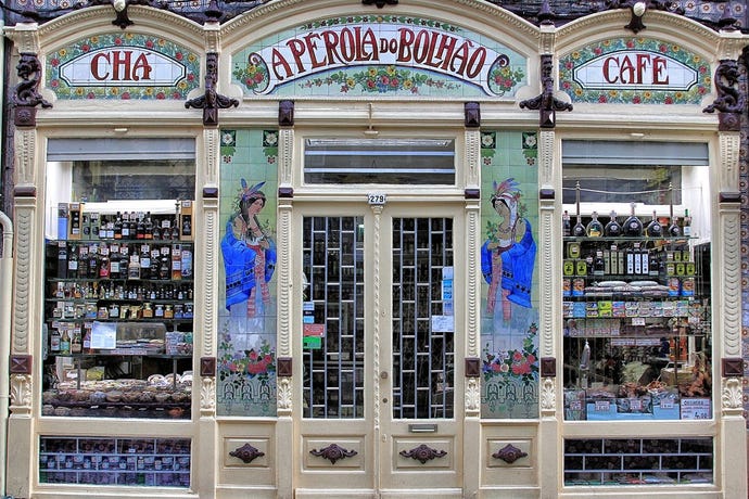 A traditional grocery store in Porto