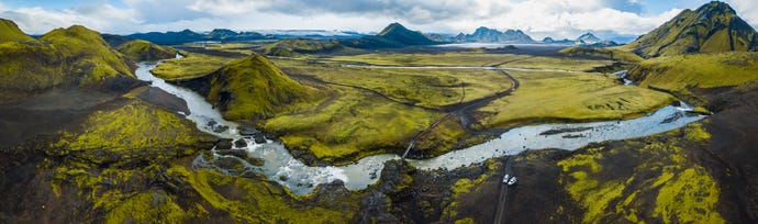 The scenset along the Ring Road in South Iceland is straight out of a National Geographic photo shoot
