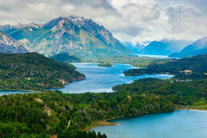 Nahual Huapi hiking views
