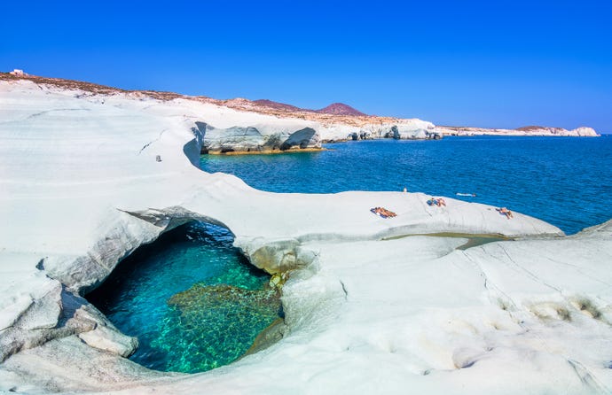 Sarakiniko Beach
