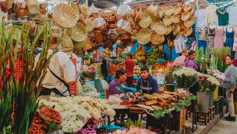 Explore Mercado Coyoacán
