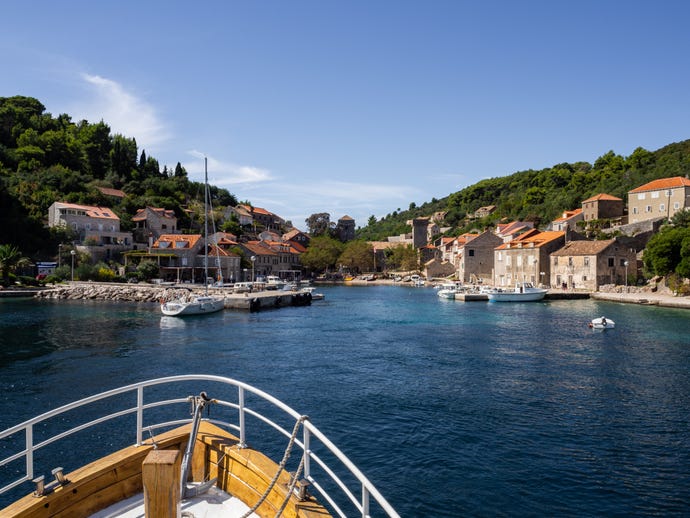 A small town on the island of Šipan within the Elafiti archipelago
