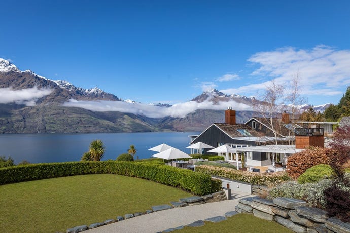 Matakauri Lodge is just seven minutes from Queenstown. Enjoy fine cuisine and spectacular views