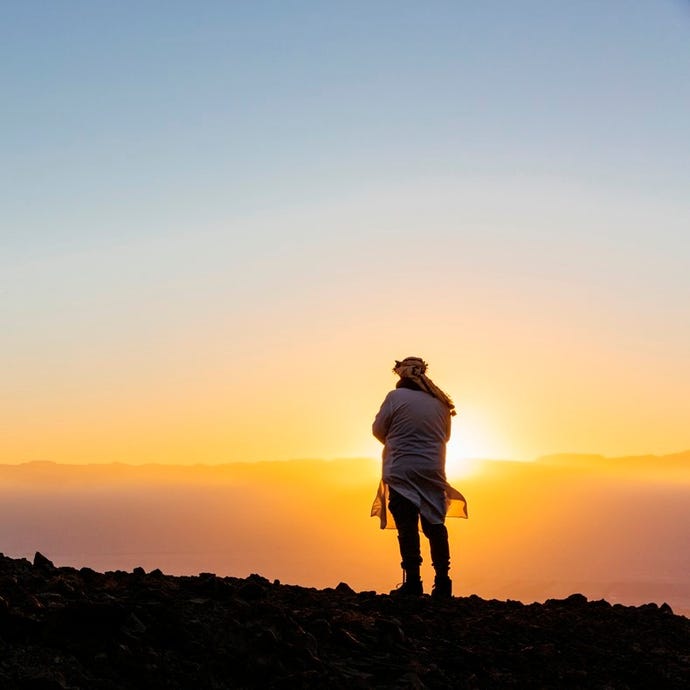 Feel the desert vibes at each sunrise and sunset