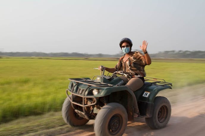 Cross the countryside by quad bike
