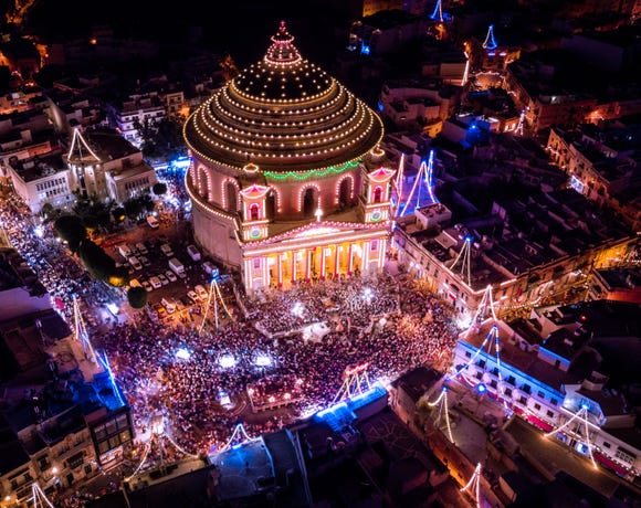 Festa brings out the entire town to celebrate