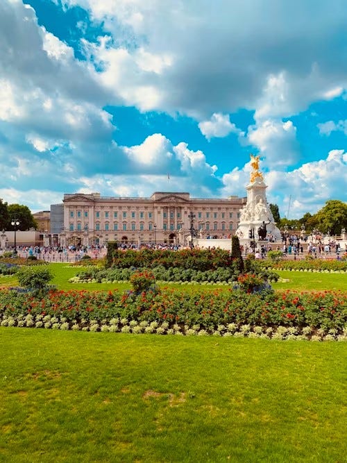 Buckingham Palace
