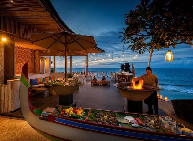 Sunset dinners with a Balinese flair
