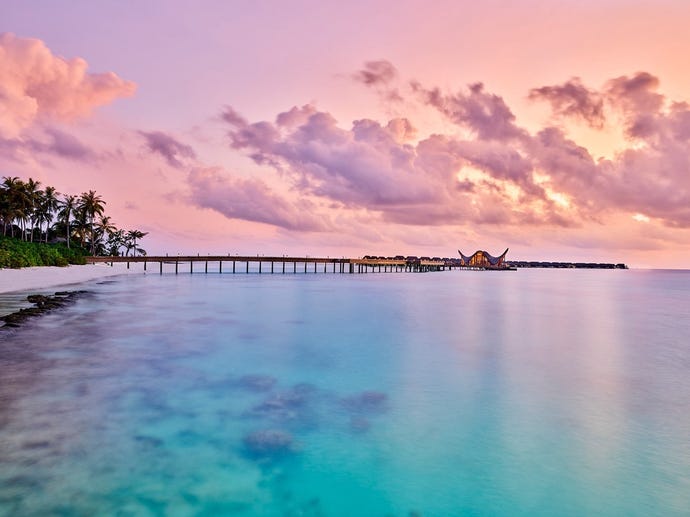 A dreamy dusk on Muravandhoo island