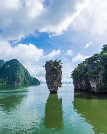 Visit islands in Phang Nga Bay
