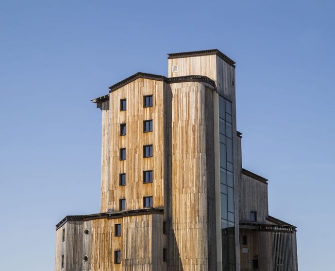 The stylish wooden buildings of Avoriaz