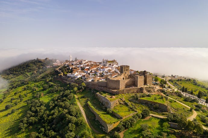 Monsaraz, a spectacular hilltop town near São Lourenço do Barrocal