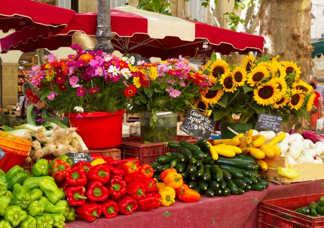 Provençal markets in the springtime 