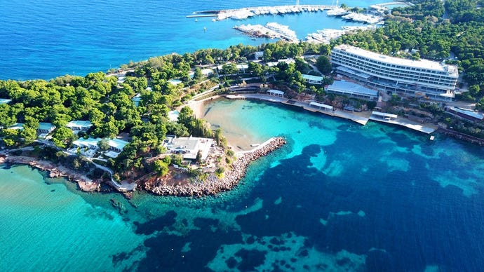 Mediterranean paradise just 30 minutes from Athens. Source: aerial-motion / Shutterstock