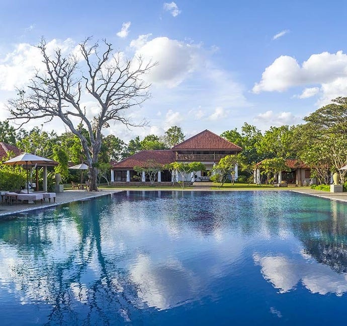 Poolside at the Ulagalla