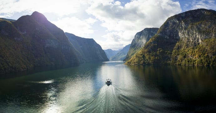 Cruising Sognefjord
