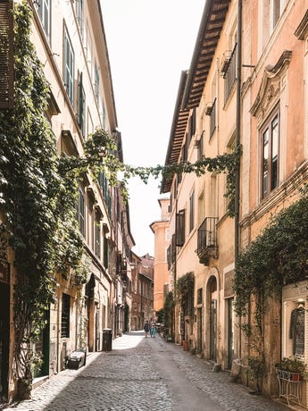 Step into the hidden street of Rome!
