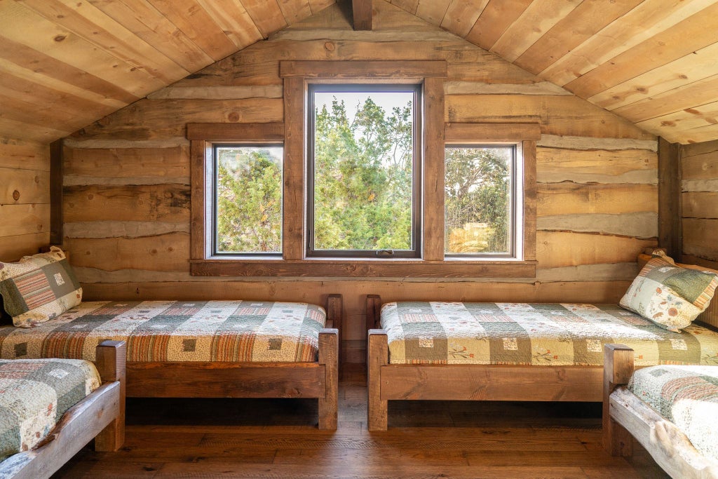 Zion Mountain Ranch - Lodge 210 - Hotel Room in United States