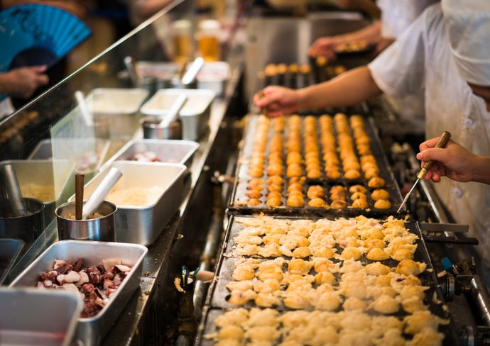 Takoyaki vendors in Osaka
