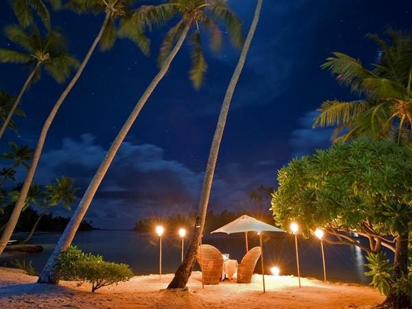 Private dinner on the beach
