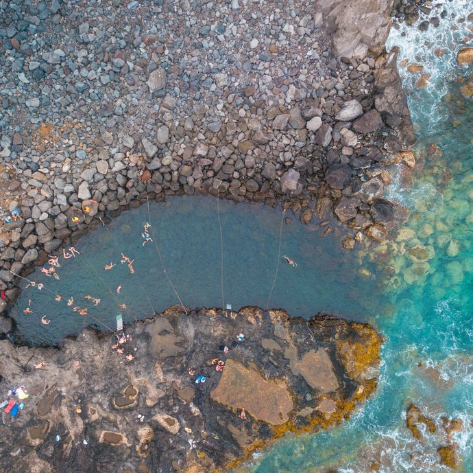 This open water thermal pool is truly special: the further you move inside the hotter it gets – the further out you go, the bigger the cold shock