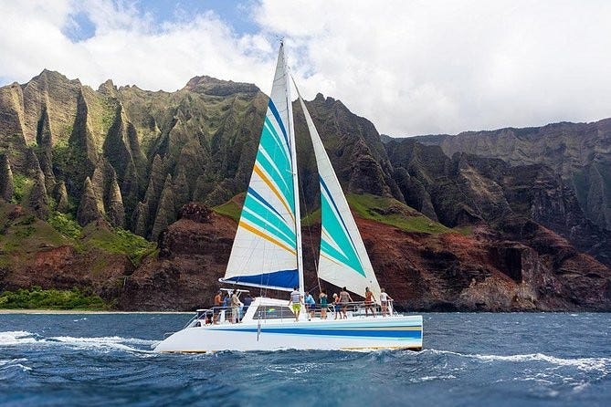 Sailing Napali Coast
