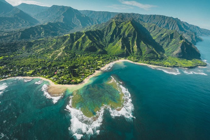 Hawaii is the ideal mix of rugged wilderness and placid blue ocean waters.