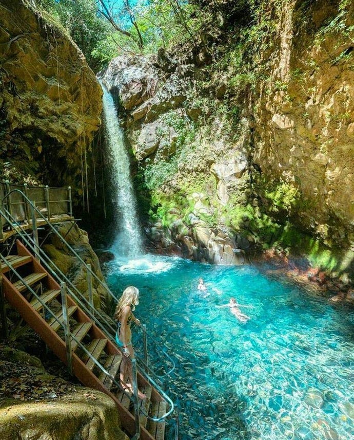 La Oropendola Waterfall
