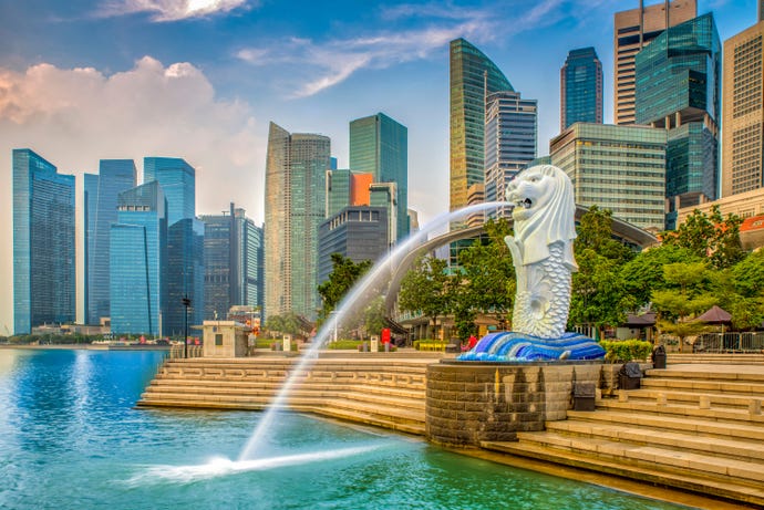 The iconic Singapore Merlion
