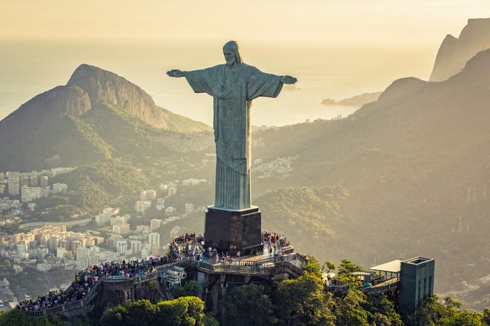 The massive Christ the Redeemer statue
