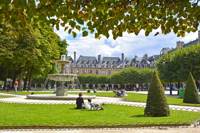 Place des Voges, one of the most beautiful parks in Le Marais
