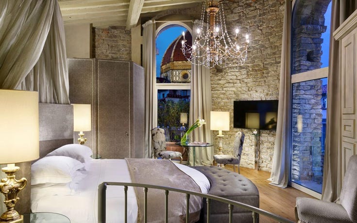 Your Suite with direct Duomo View
