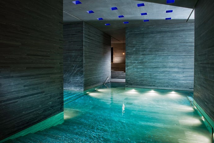 Peter Zumthor created an internationally acclaimed architectural masterpiece when he designed the 7132 thermal baths